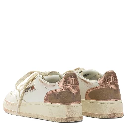 "Medalist Low Super Vintage" Low Top Sneakers