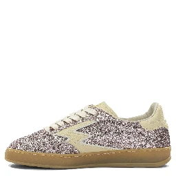 Sneakers & Slip-On