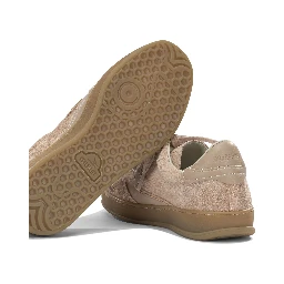 Sneakers & Slip-On