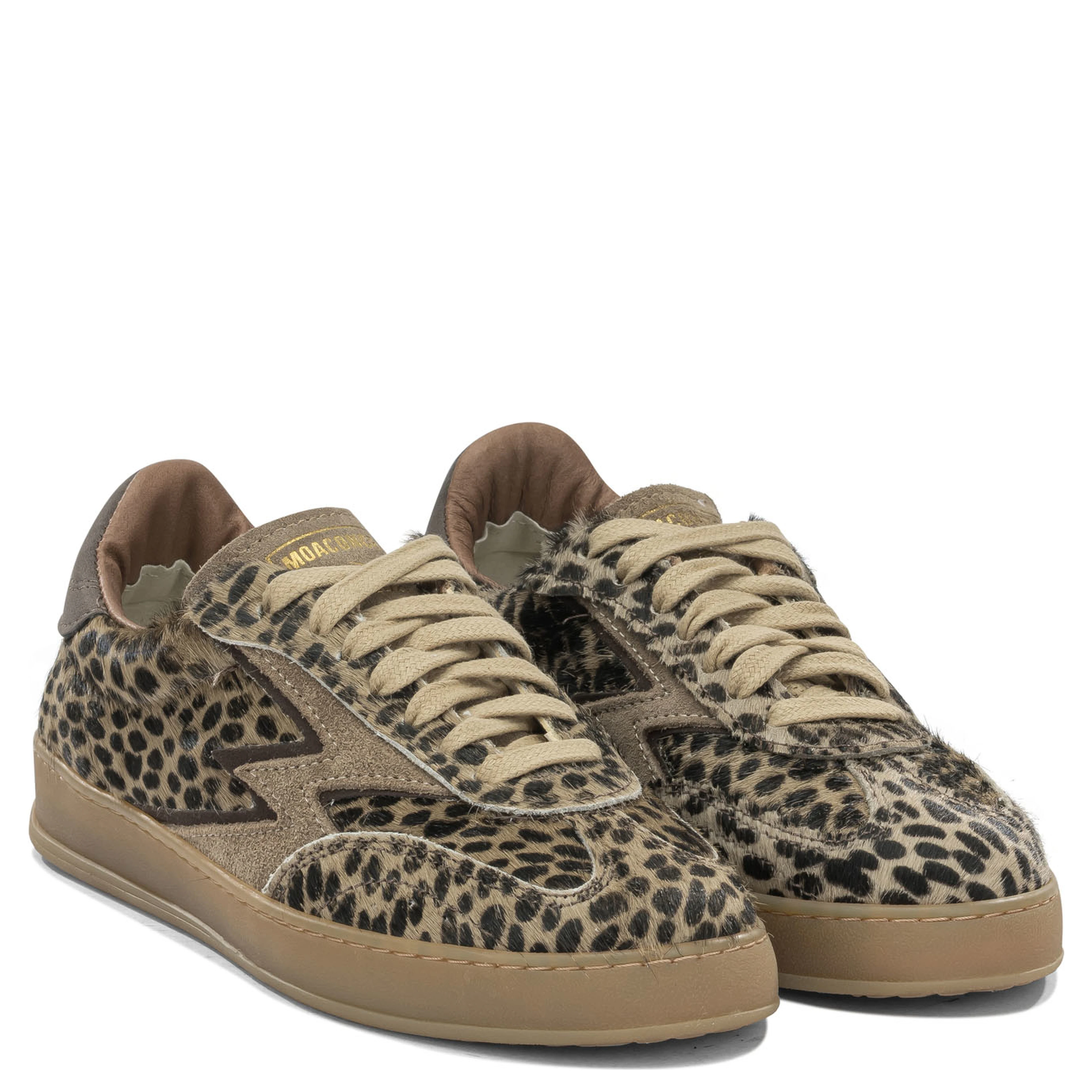 Sneakers & Slip-On