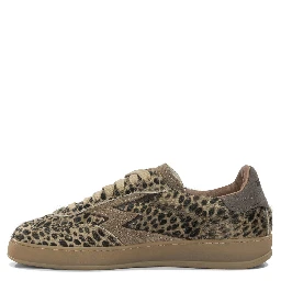 Sneakers & Slip-On