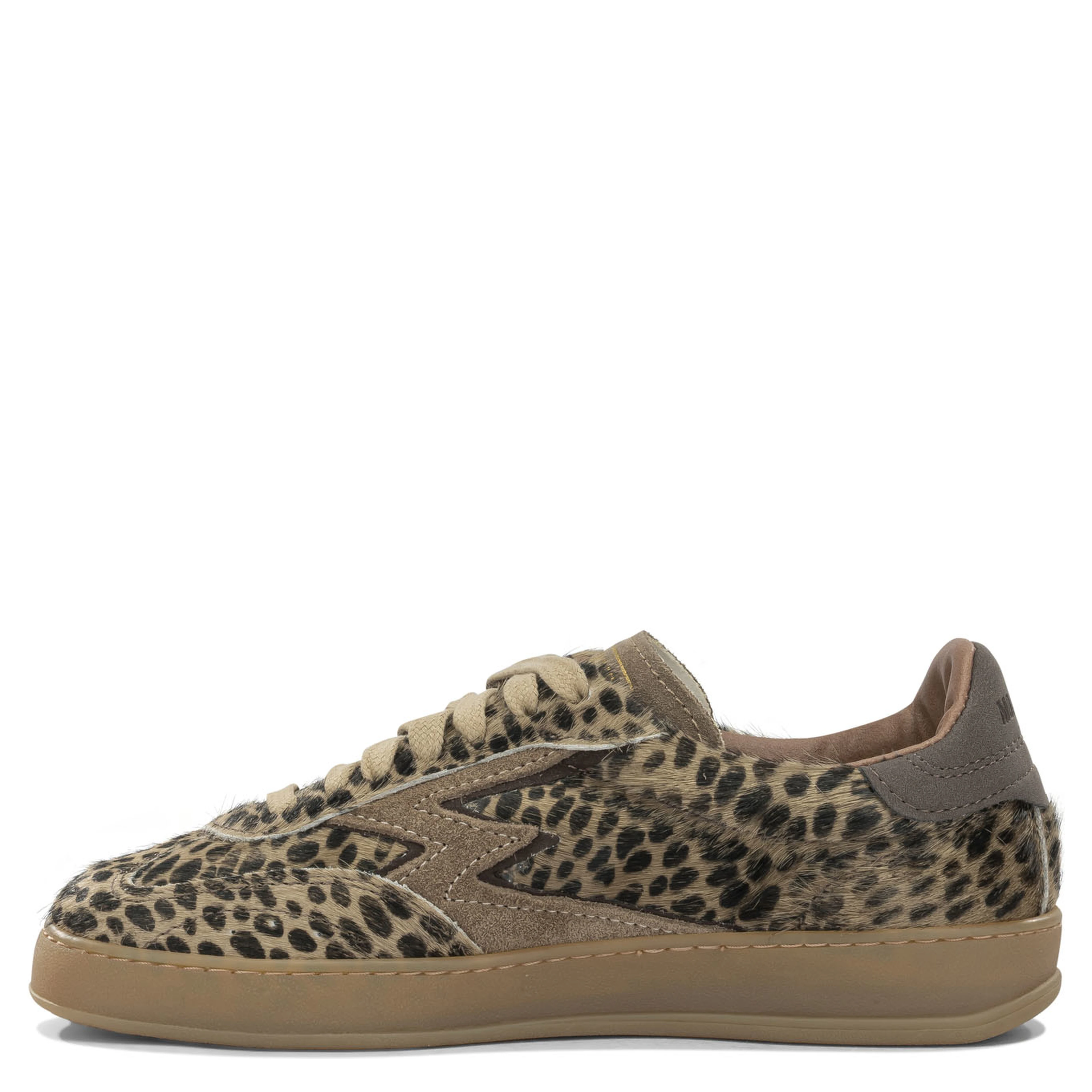 Sneakers & Slip-On