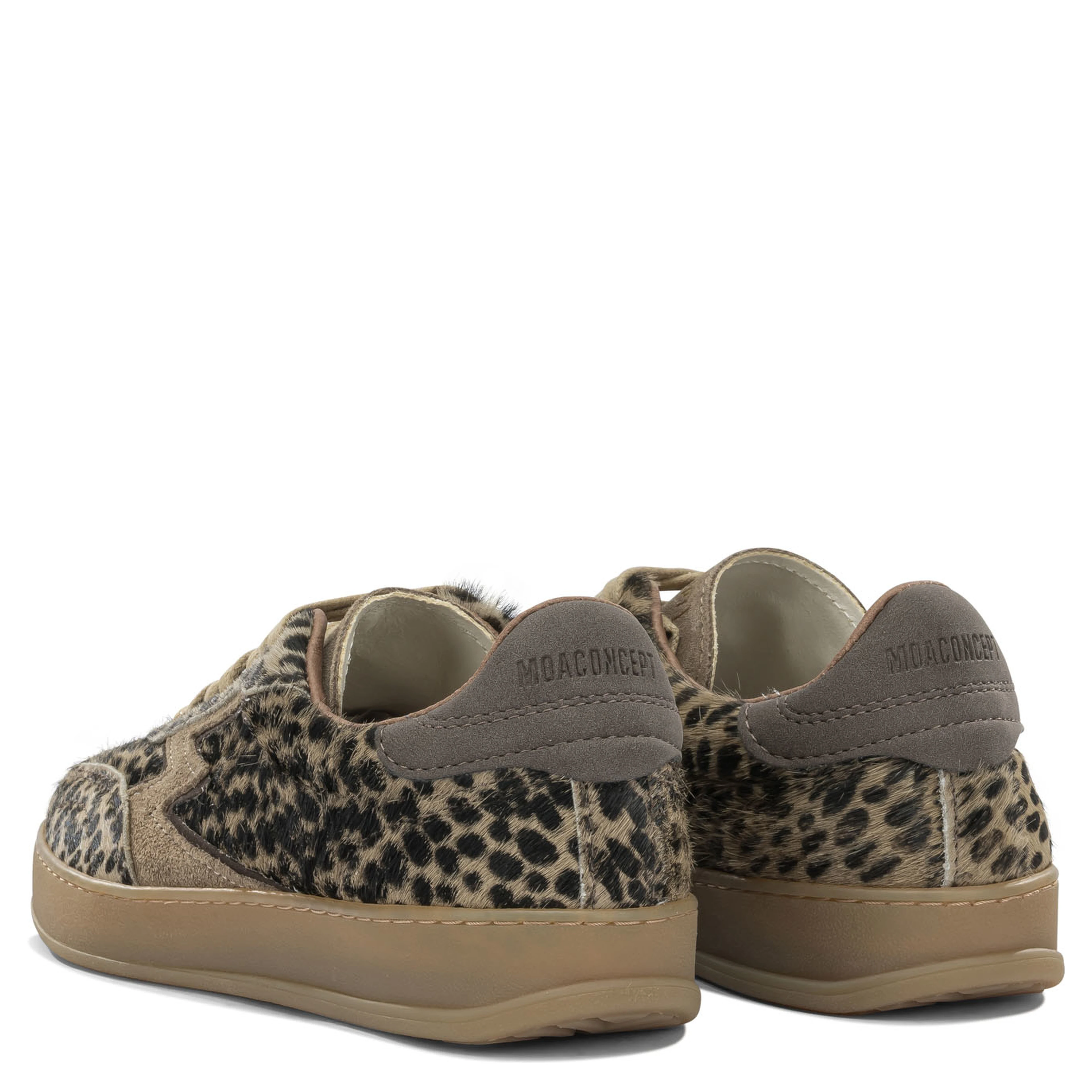 Sneakers & Slip-On