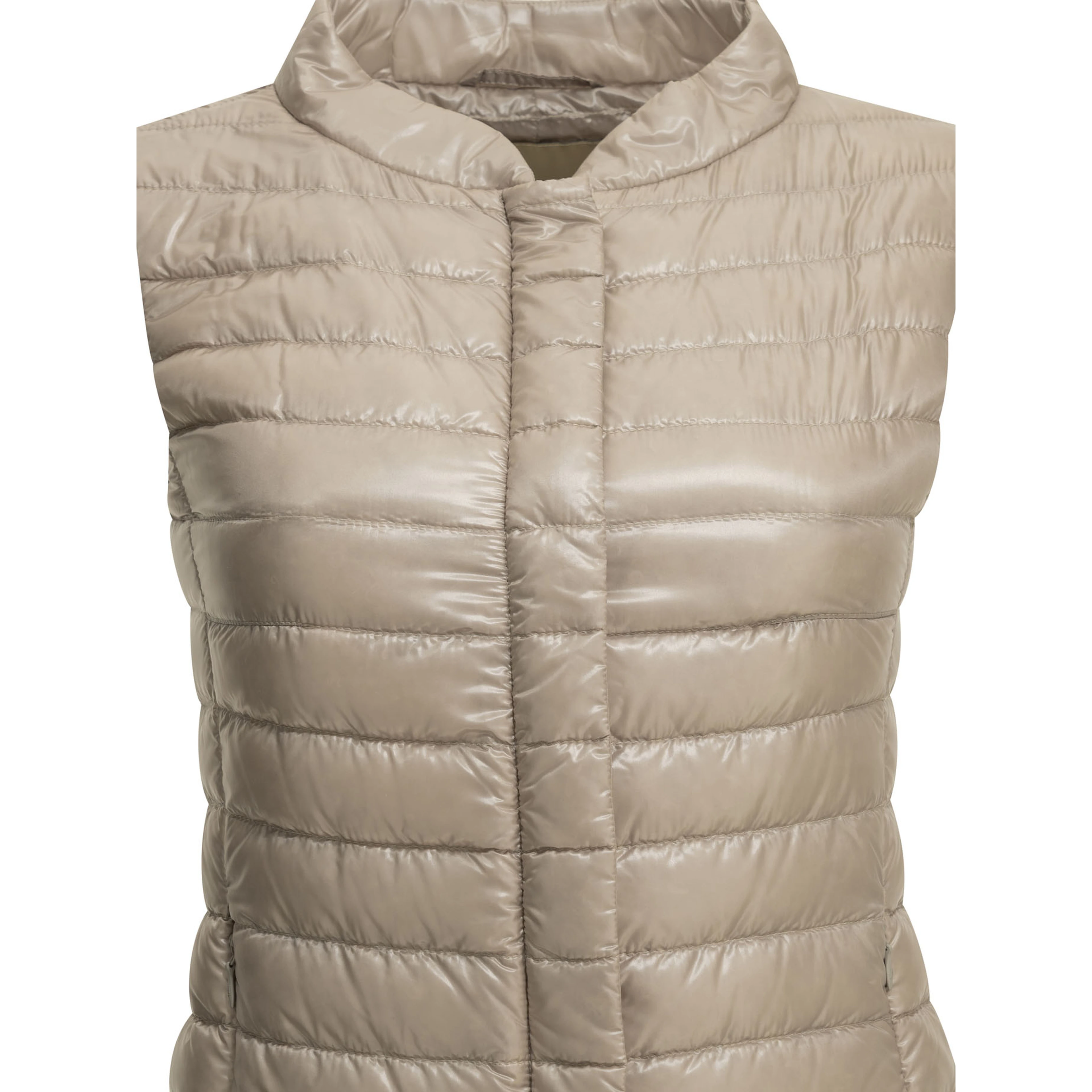 Ultra-light nylon sleeveless jacket