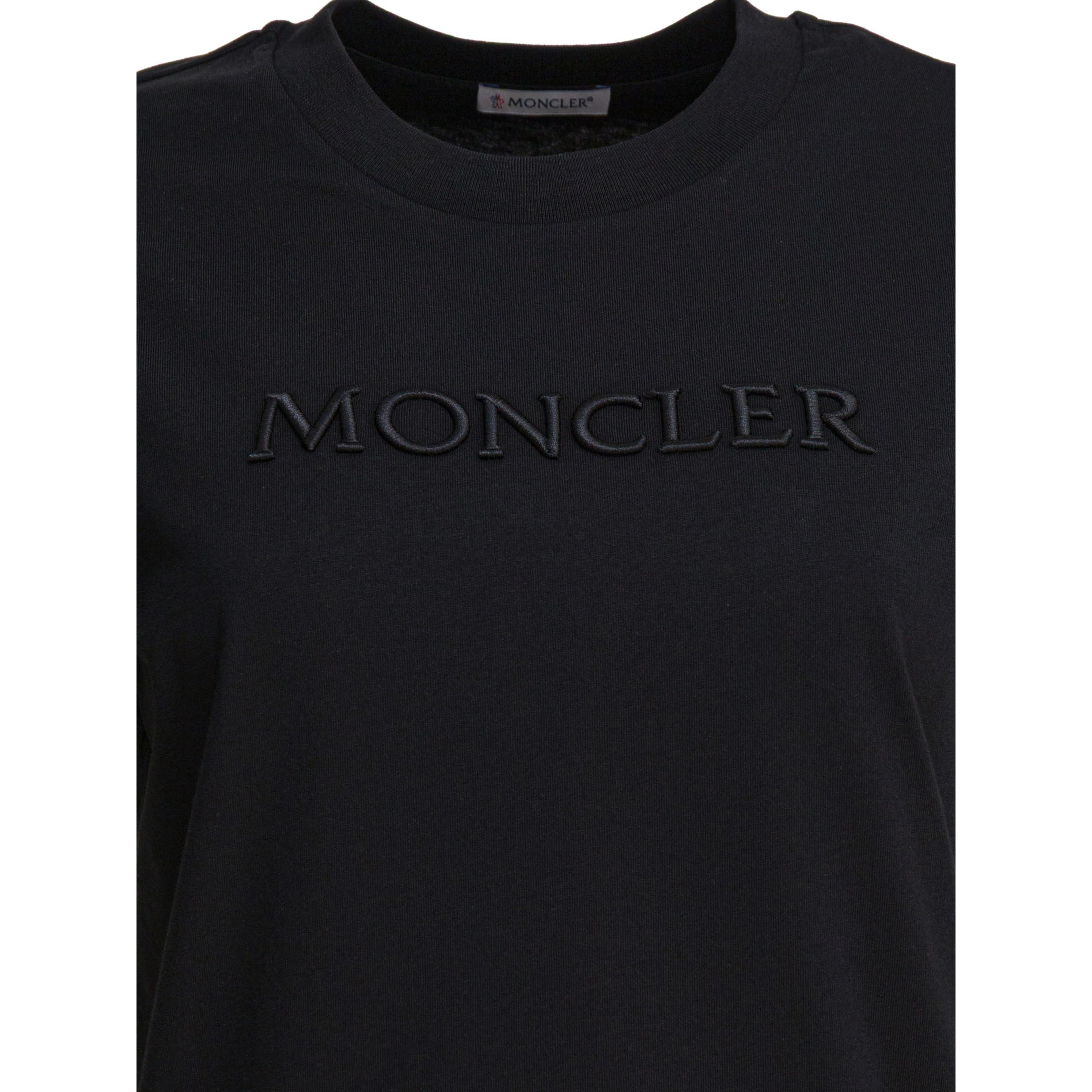 T-shirt with embroidered logo