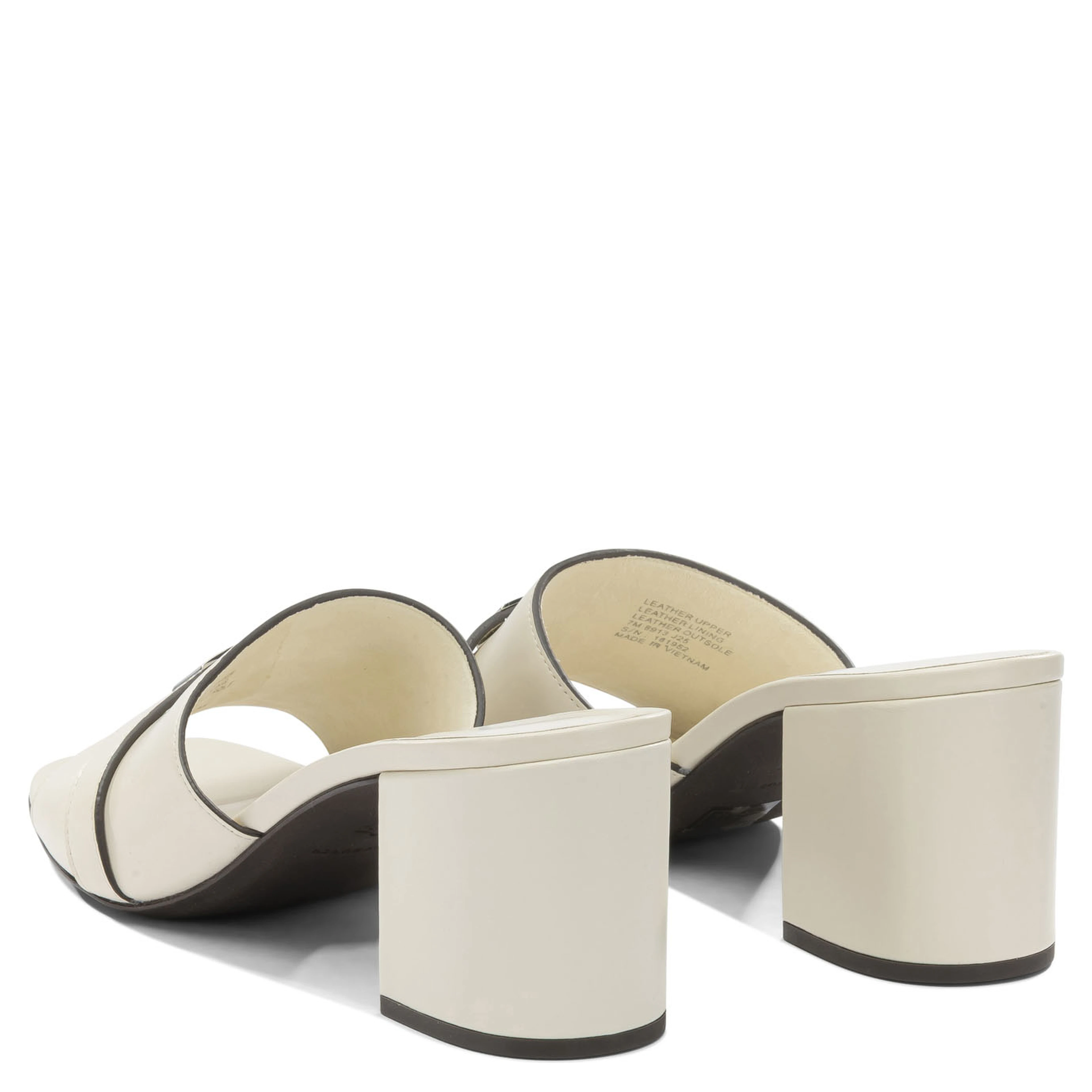 Heeled shoes