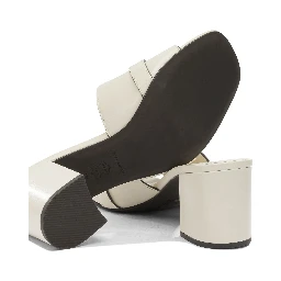 Heeled shoes