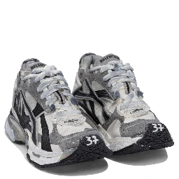 "Runner" Low-Top Sneakers