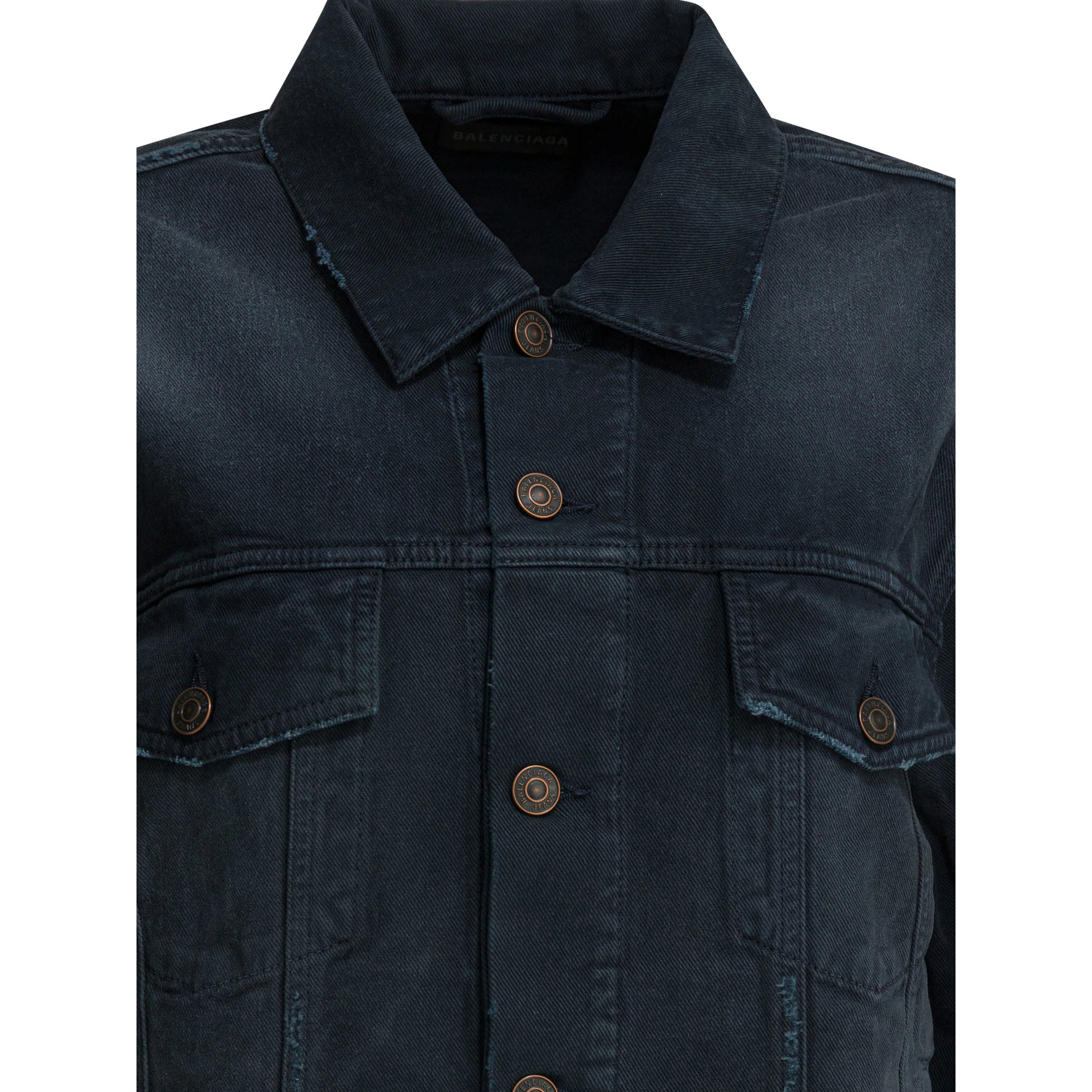 Denim jacket with old effect