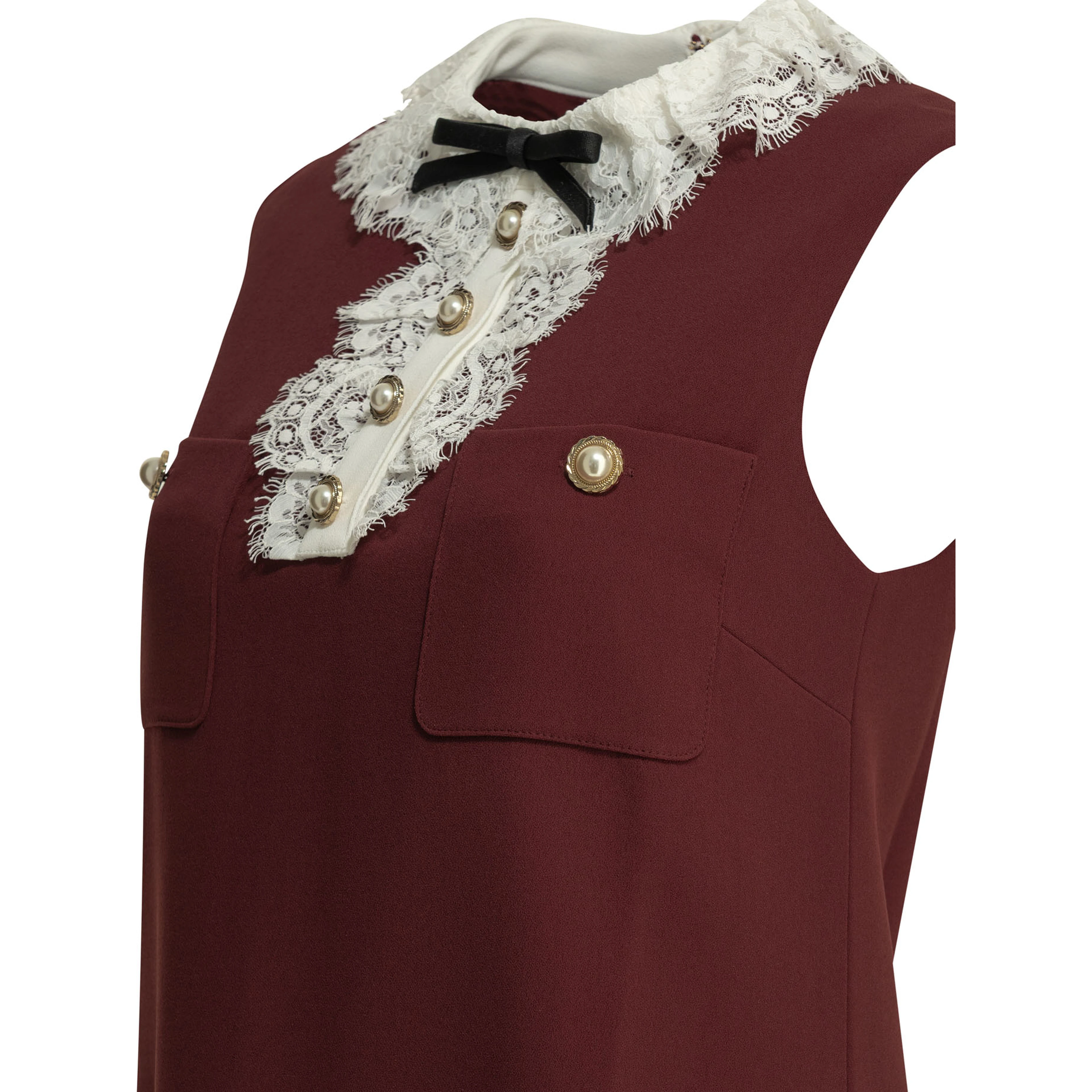 Short dress with lace detail