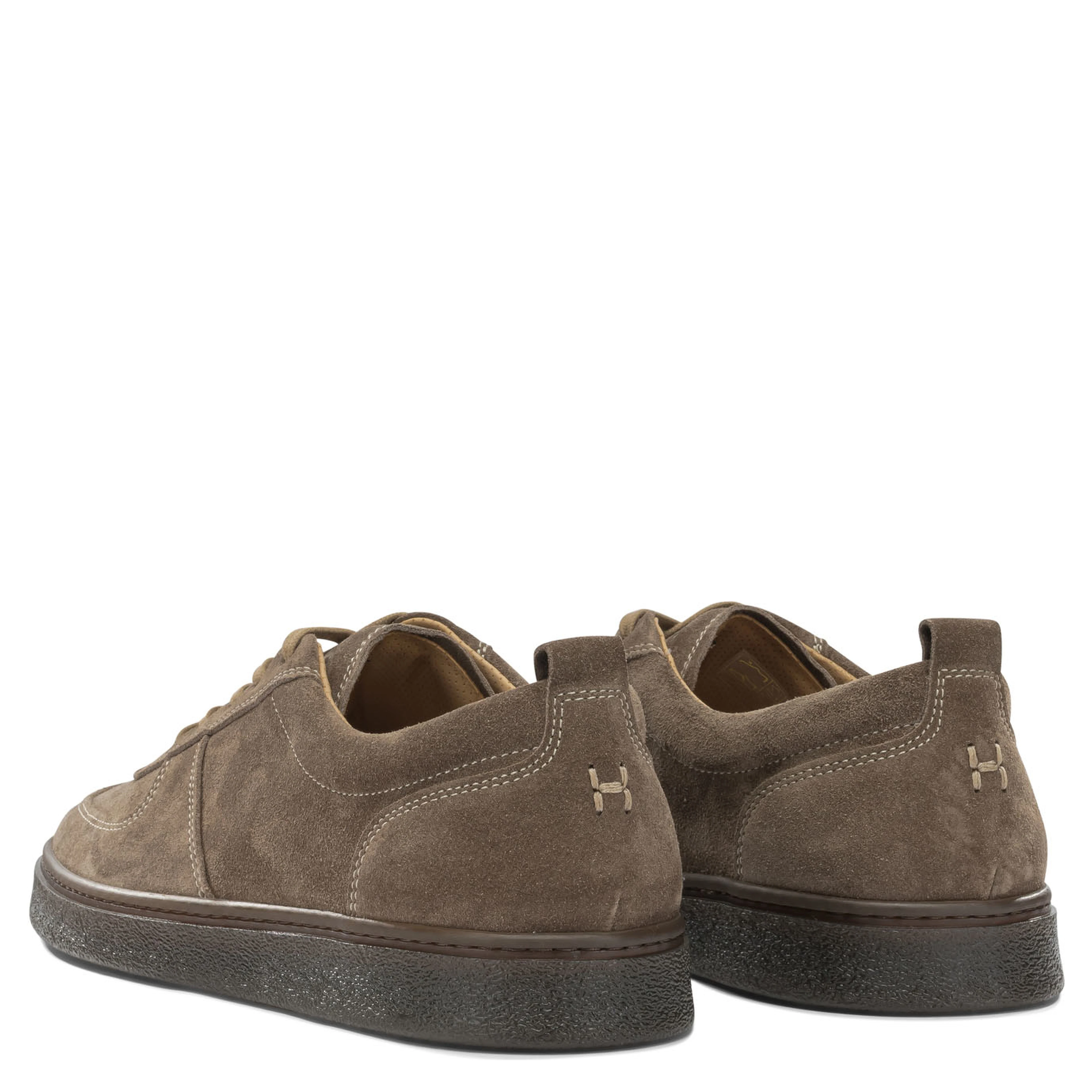 Sneakers & Slip-On