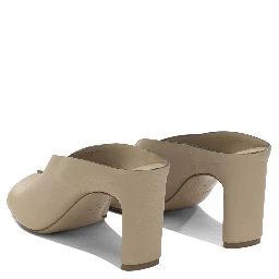 Heeled shoes