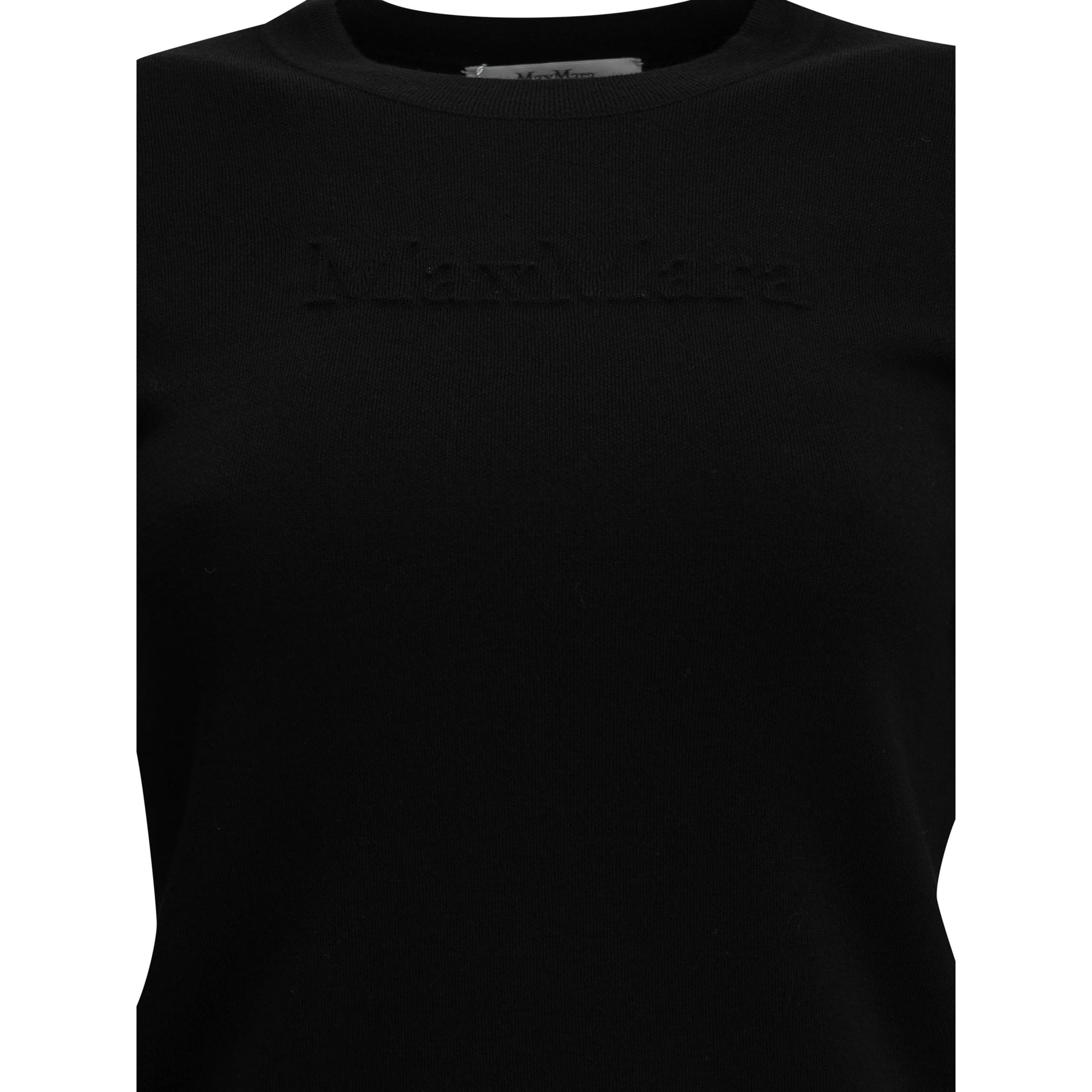 Round-neck T-shirt made of virgin wool