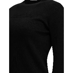 Round-neck T-shirt made of virgin wool