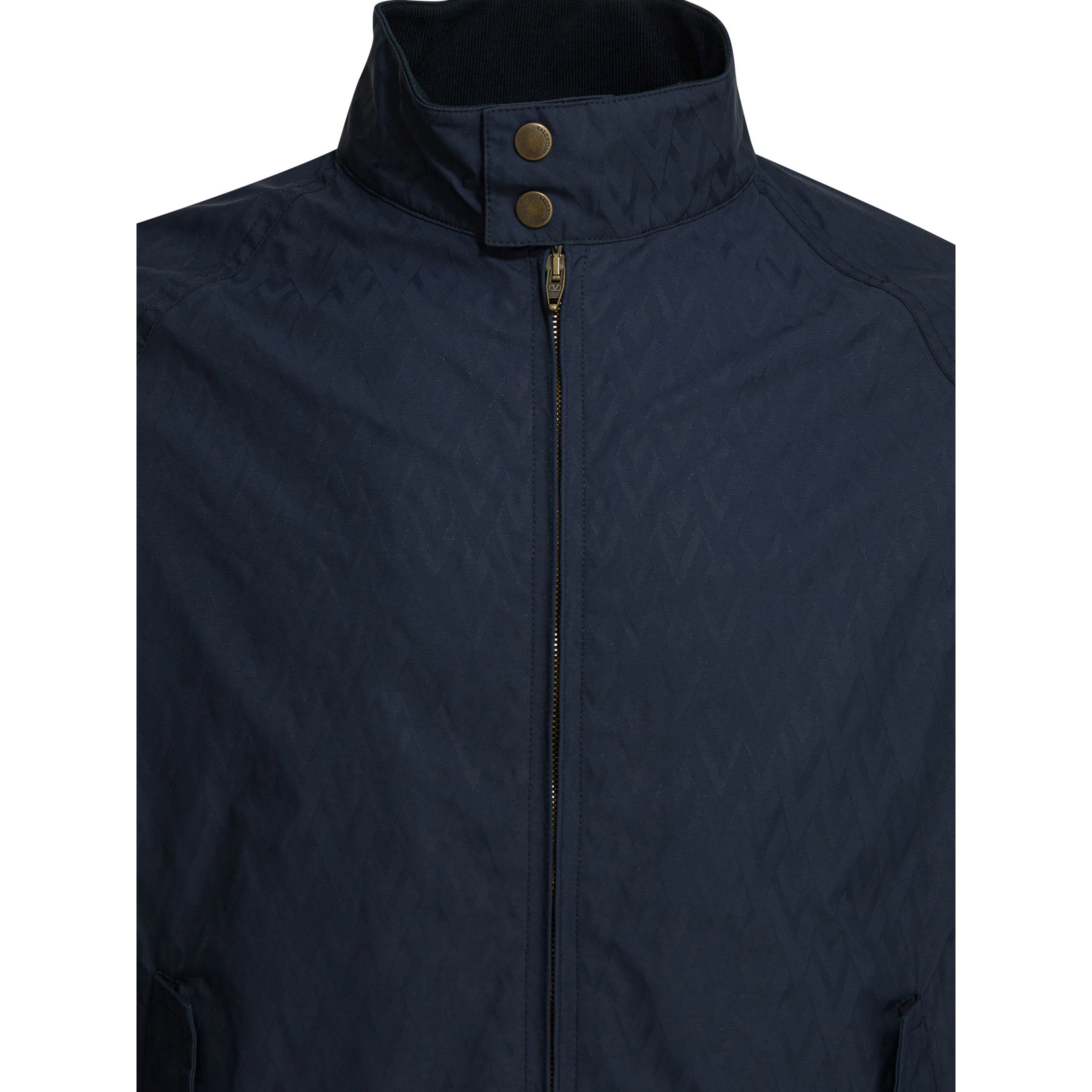 Lightweight nylon jacket