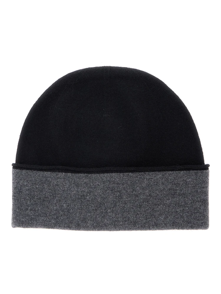 Double-layered beanie in 100% virgin wool and black unisex color