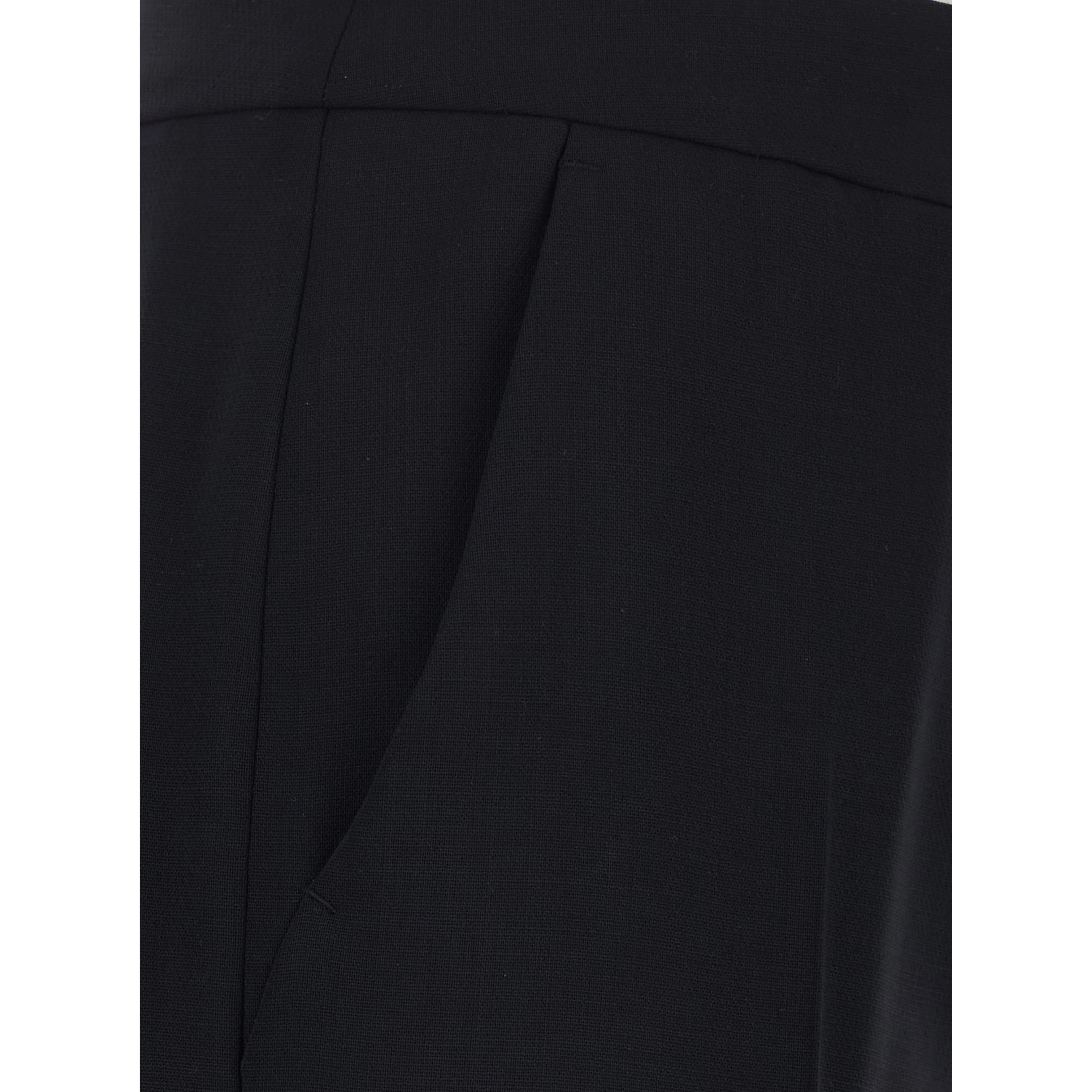 black Pants with zip and hook closure in fabric for women