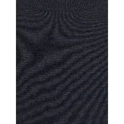 Gray long-sleeve round neck knit tee for women