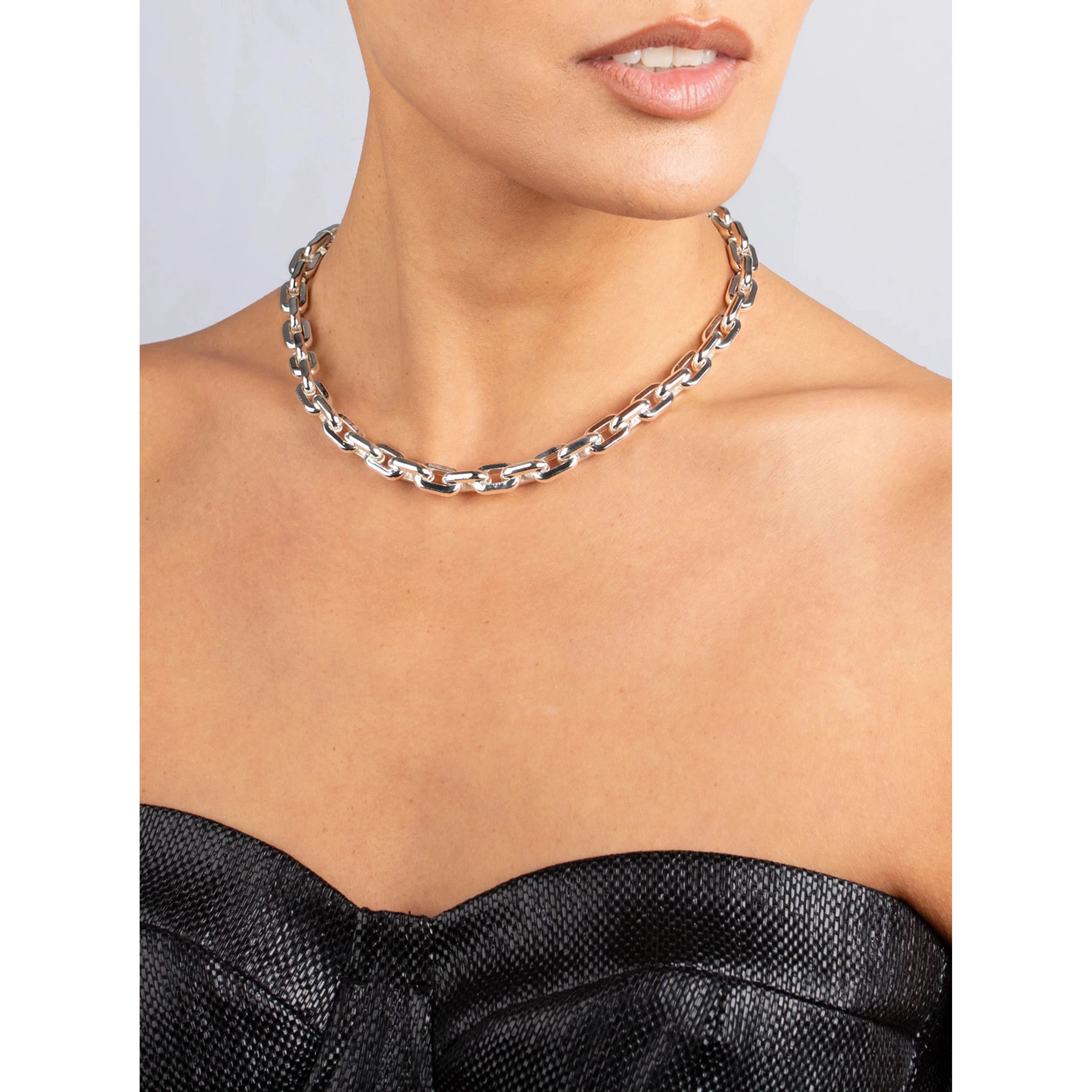 Lace Cindy Silver-colored necklace with Chain Design and Claw Clasp Closure on the Back in Metal for Women