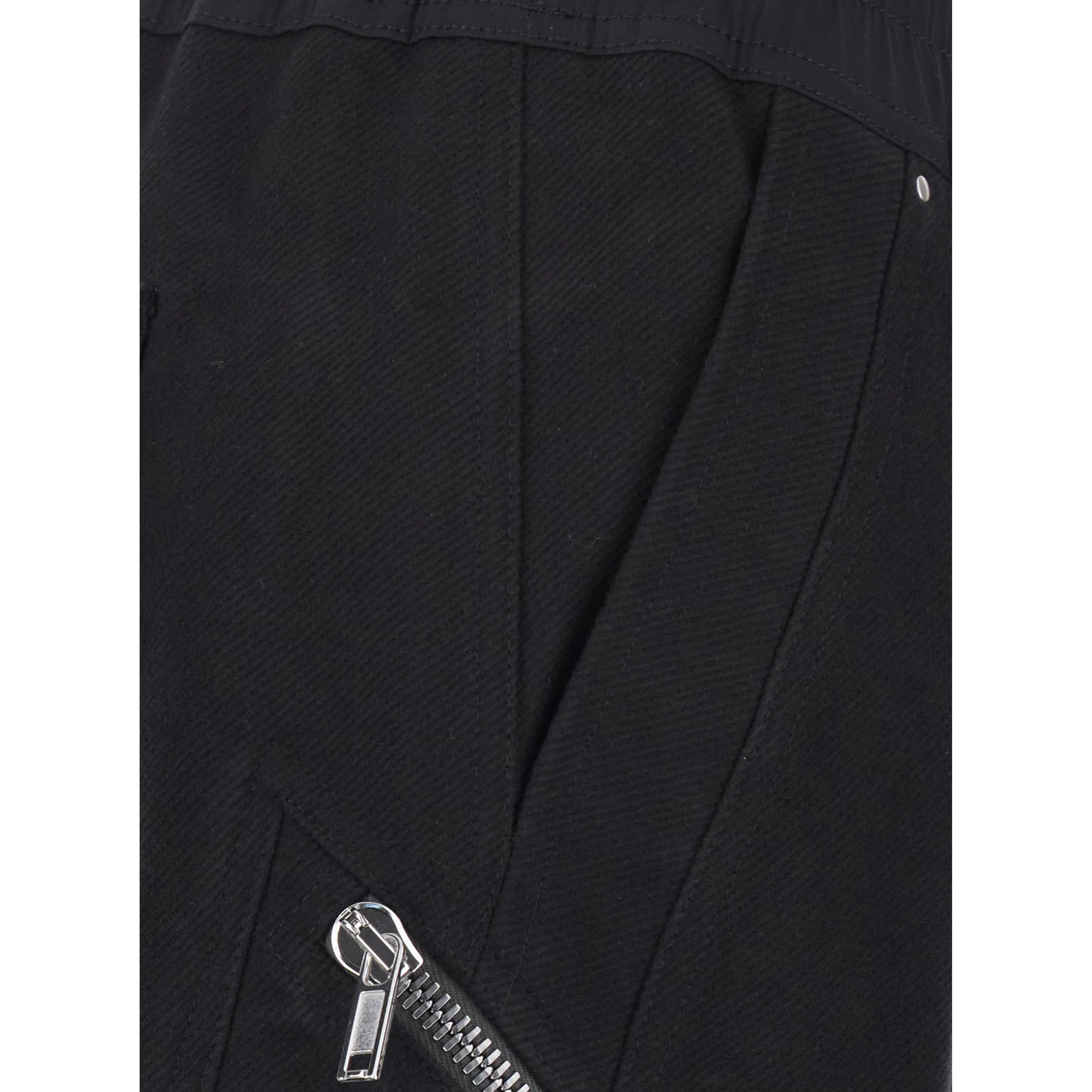Heizer black Pants with side zip cargo pockets in cotton for men
