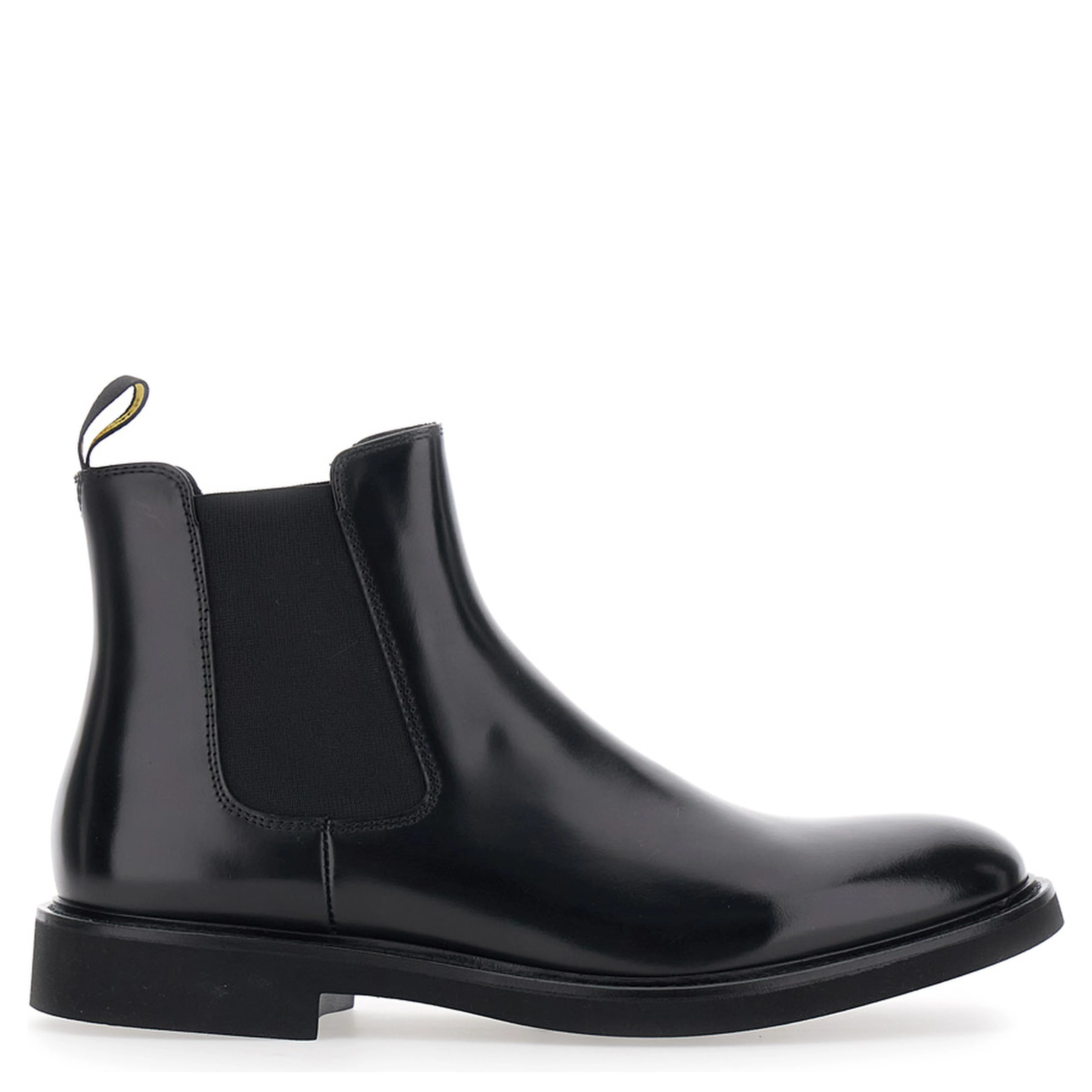Chelsea Black boots with elasticated side details and low heel in leather for men