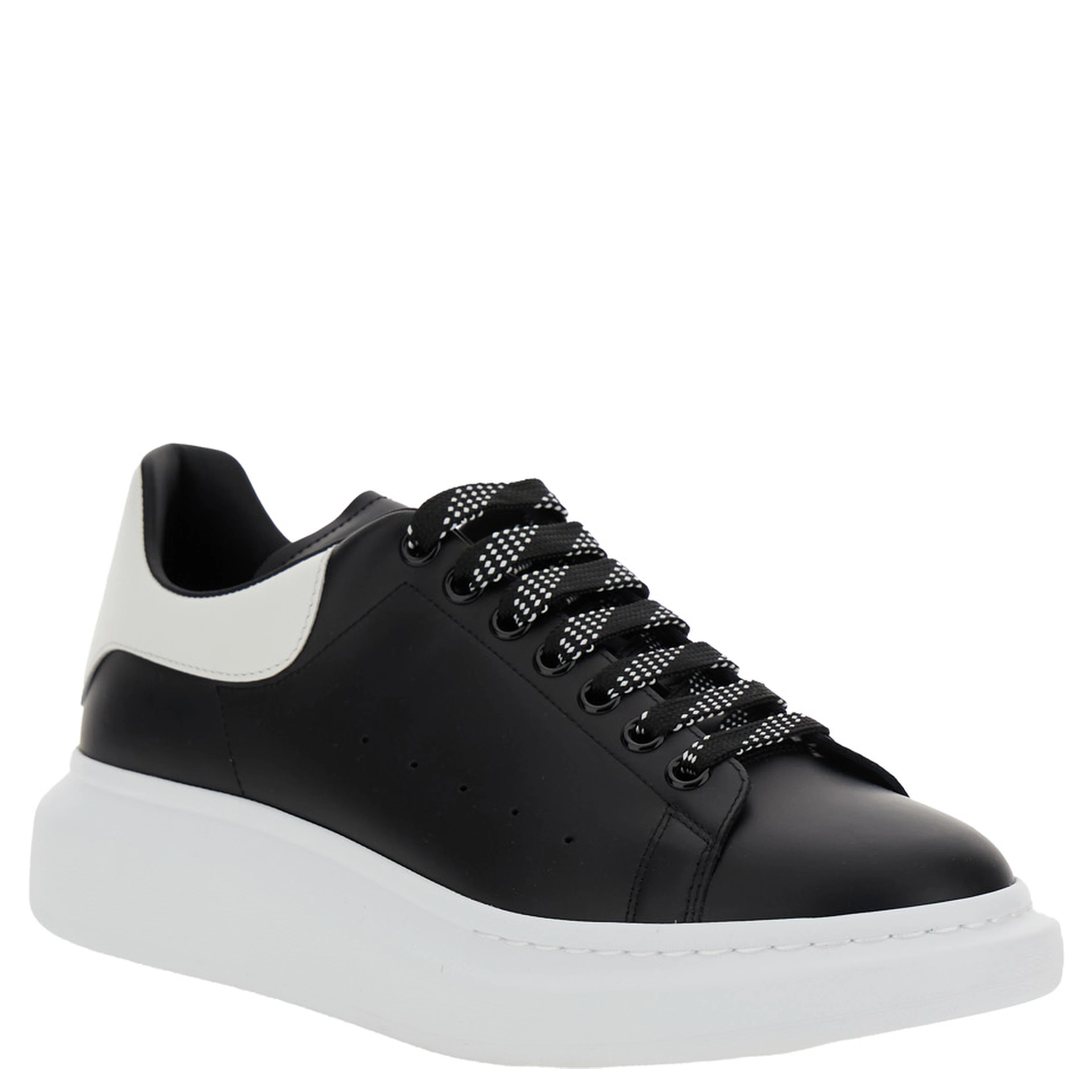 Low Top Sneaker with logo lettering on the tongue in Black Leather for Men