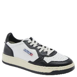 Sneakers Medalist Low-Top with Side Logo in White and Black for Men