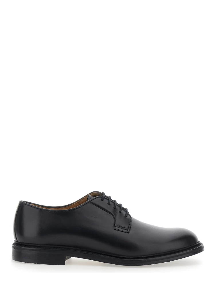 Black lace-up shoe with rounded toe and front laces in leather for men