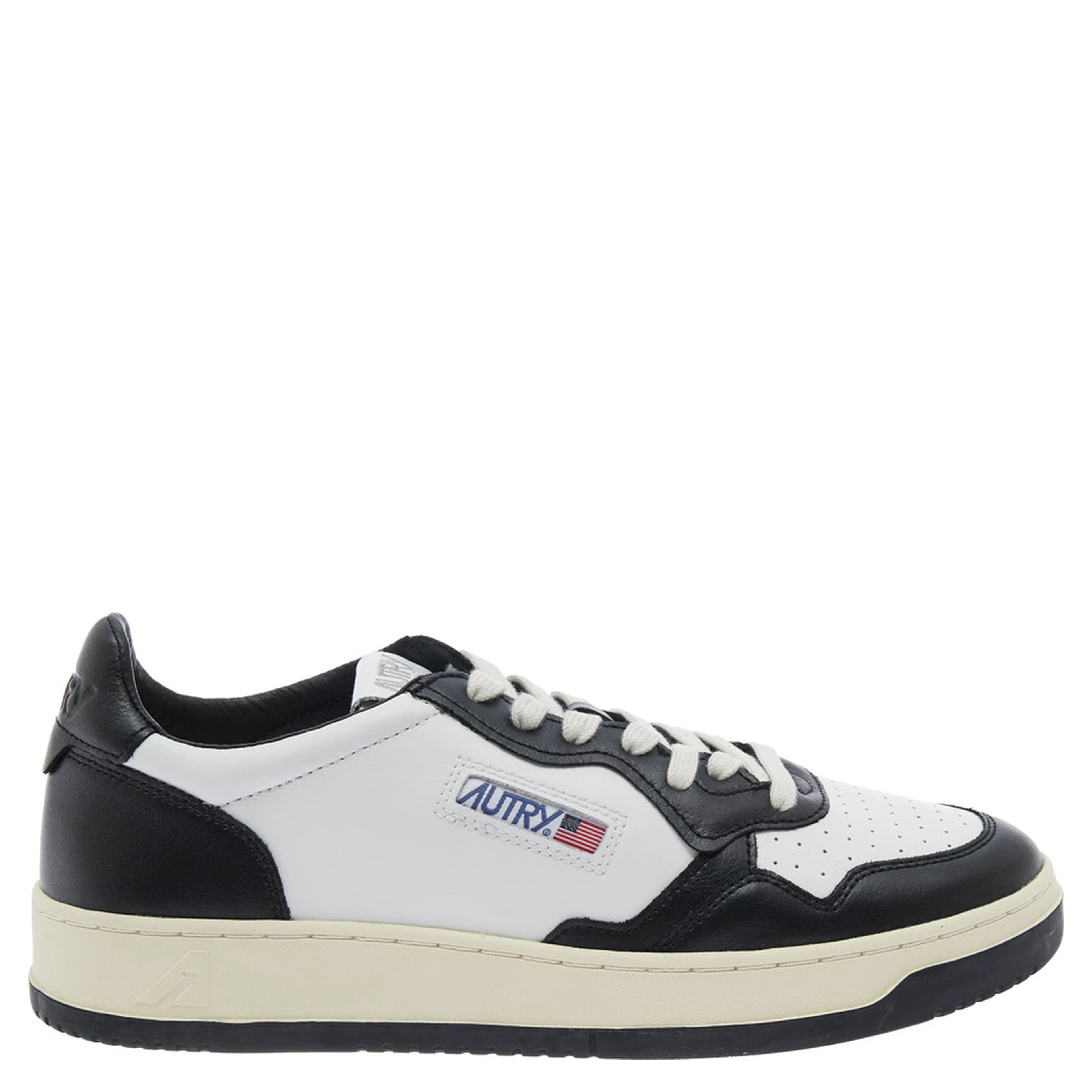 Sneakers Medalist Low-Top with Side Logo in White and Black for Men