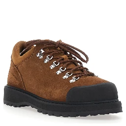 Brown ankle boots with rubber lug sole and Logo lettering on the tongue in leather for men