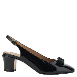 Vetty Black Pumps with Logo Plate on the Front and Low Block Heel in Leather Woman