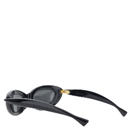 Black Sunglasses with Cat Eye Design and Thick Frame in Plastic for Women