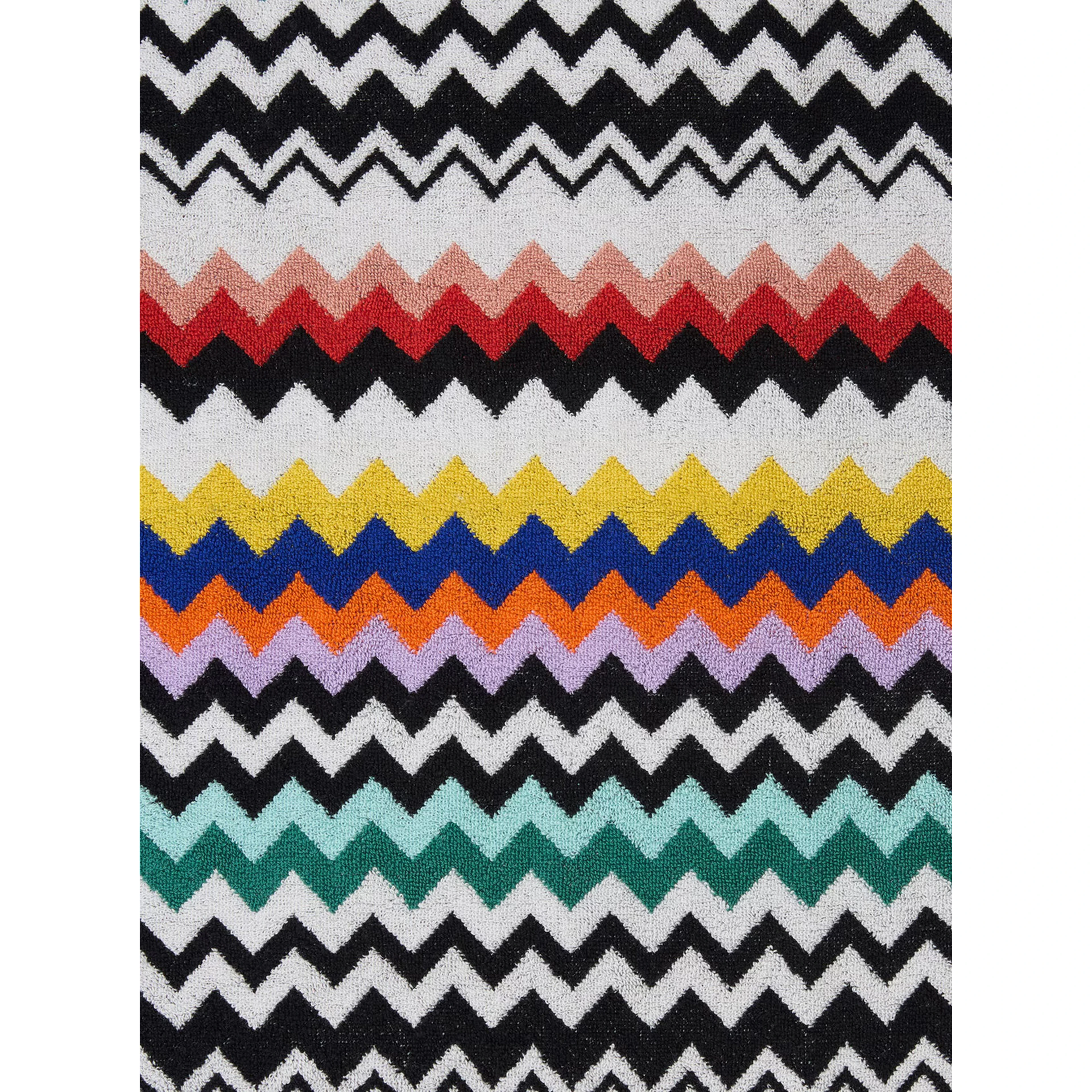 multicolor Beach towel with all-over zigzag motif in cotton home