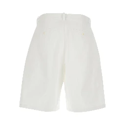 White Bermuda Shorts with Logo Plate on the Belt Loop and Wide Leg in Cotton Man