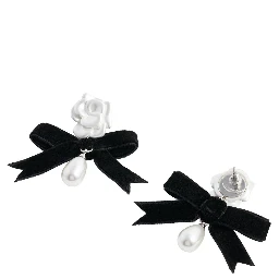 white Earrings with pearls and bow detail in bronze women