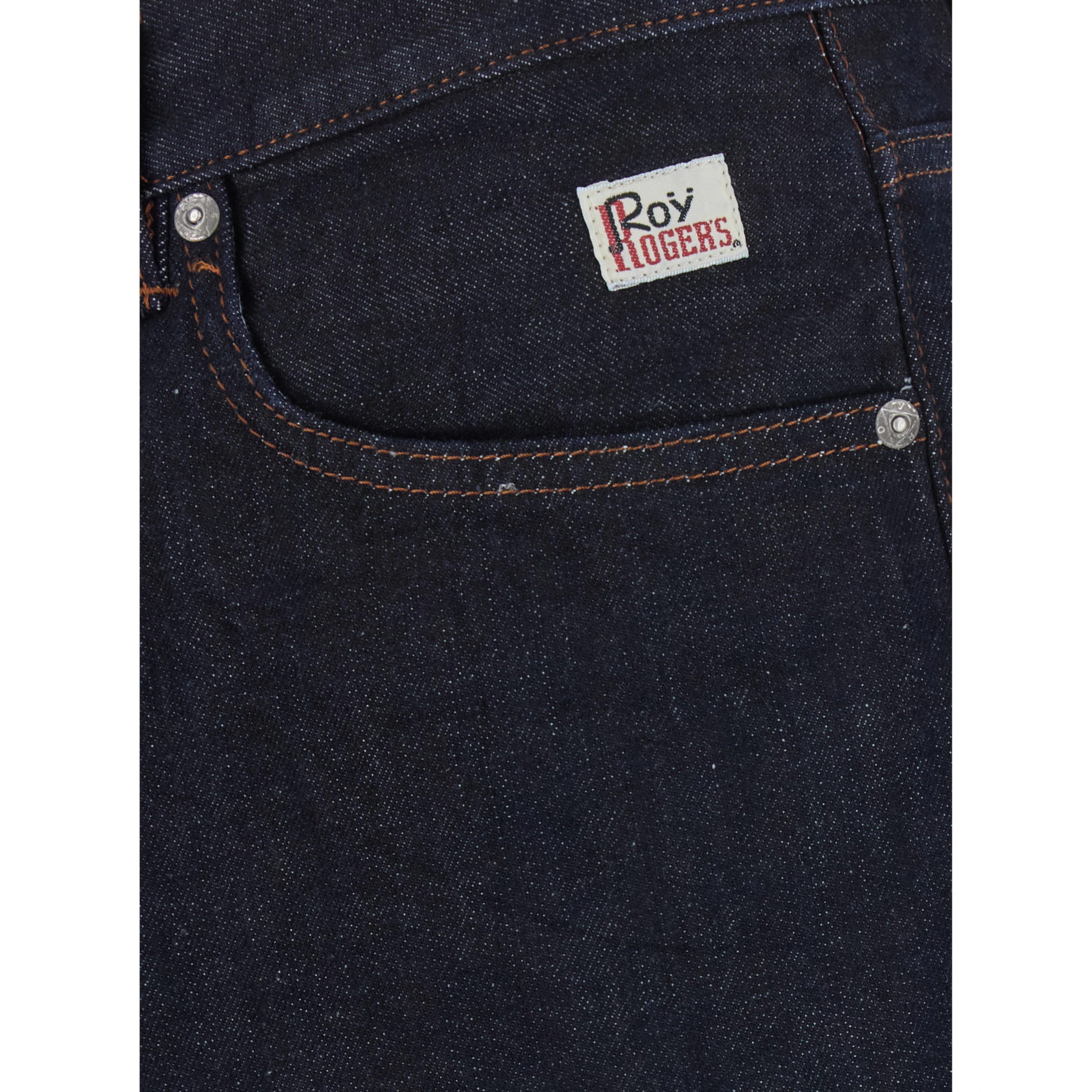 Dapper RE-SEARCH Denim is characterized by a blue denim fabric and unisex