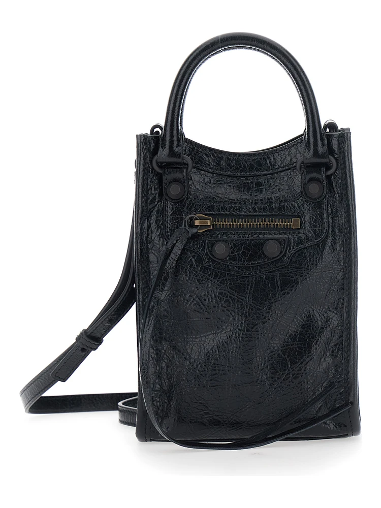 Le City Black Shoulder Bag with Adjustable and Removable Strap and Zip Pocket on the Front in Leather for Women