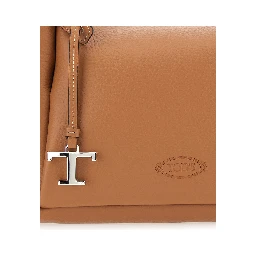 Brown Shoulder bag with T plaque on the front and adjustable and removable strap in leather for women
