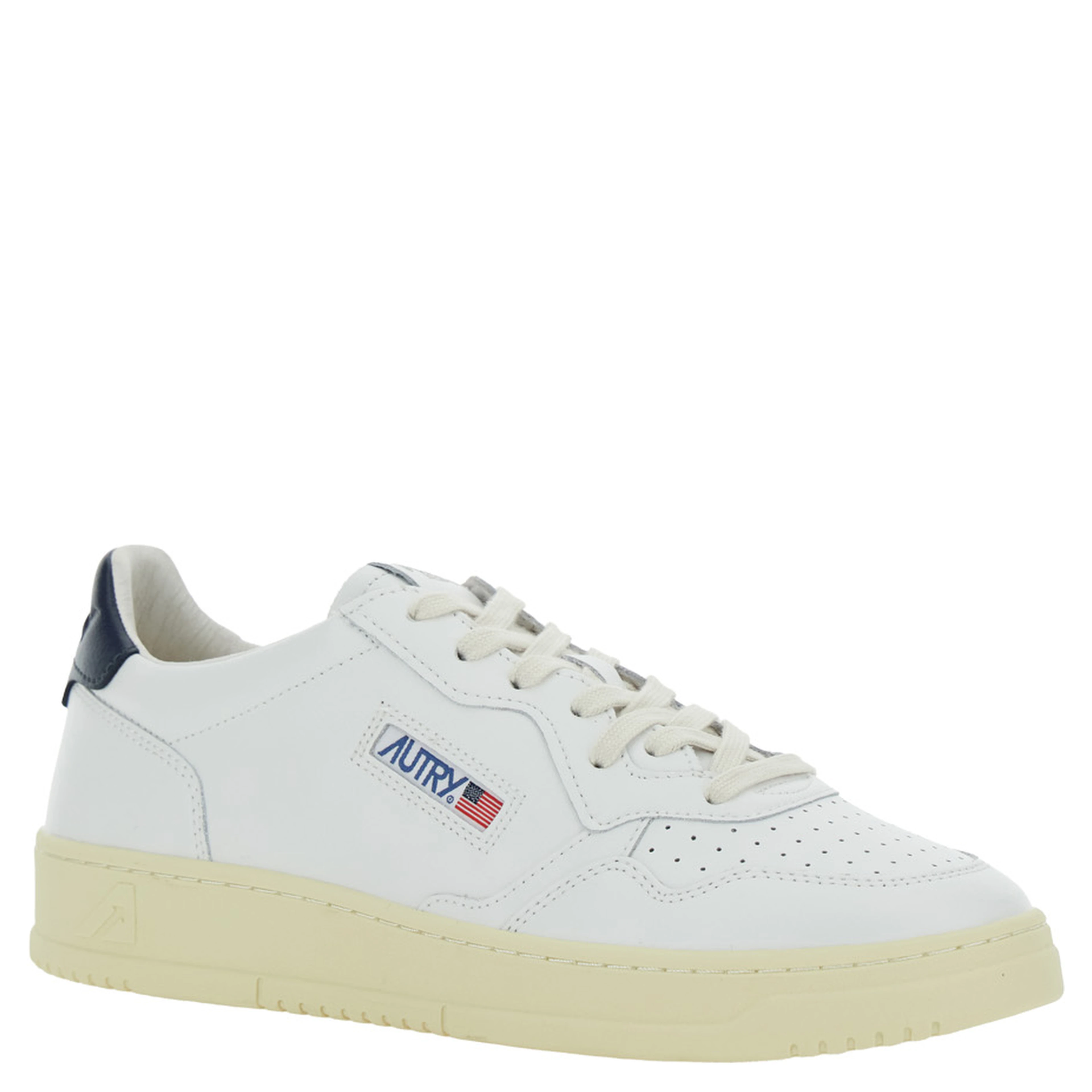 Sneaker Medalist Low with Contrast Pull-tab in White Leather Men