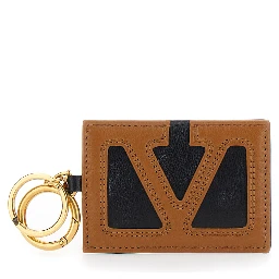 Brown Keychain with ring closure and rectangular design with VLogo on the front in leather for men