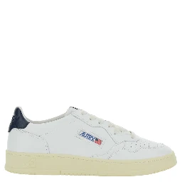 Sneaker Medalist Low with Contrast Pull-tab in White Leather Men