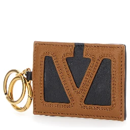 Brown Keychain with ring closure and rectangular design with VLogo on the front in leather for men