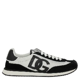 Sneaker Aria with Logo Patch on the Tongue and Side in White and Black Leather Men