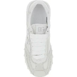 Athletic white Low top sneakers with logo patch on the side and logo lettering on the back in leather for men
