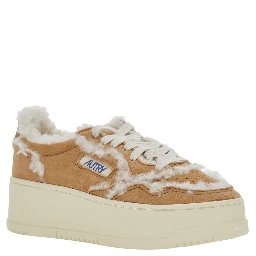 Beige sneakers with platform heel and logo patch in suede for women