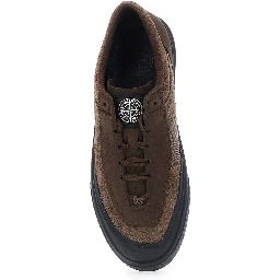 Brown low top sneakers with logo on the tongue in suede for men