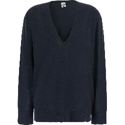 Fine knit V-neck sweater with long sleeves in gray for women