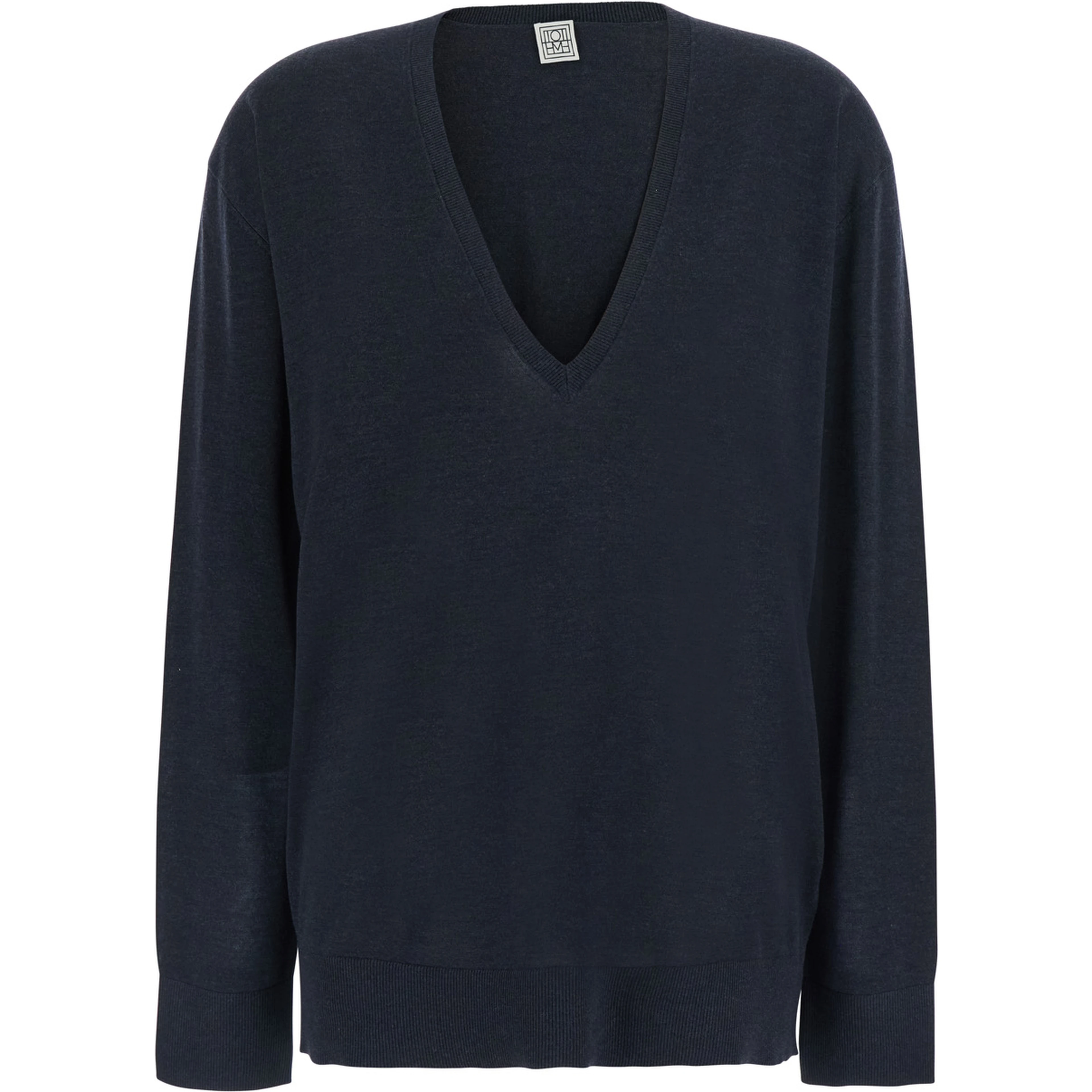 Fine knit V-neck sweater with long sleeves in gray for women