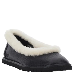 Black ballet shoes with fur lining in leather for women