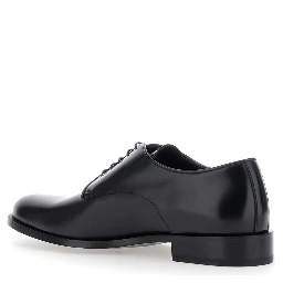 Black derby shoes with laces on the front in leather for men